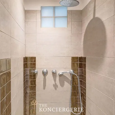 Refined & Cozy In 公寓 *