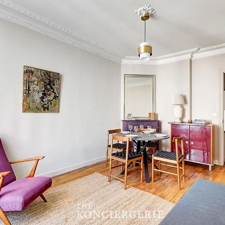 Refined & Cozy In アパート パリ