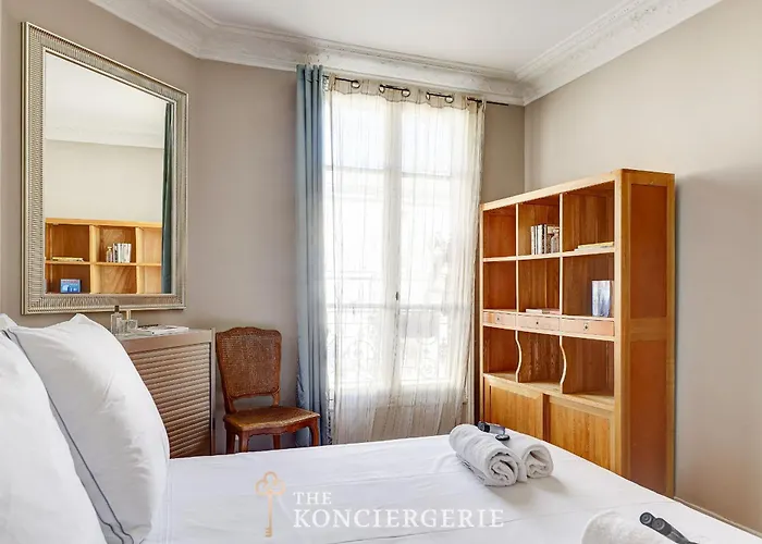 Refined & Cozy In פריז